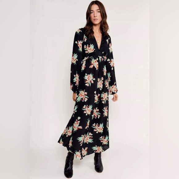 Rixo black floral Anela midi kaftan dress - size Medium - Picture 6 of 10